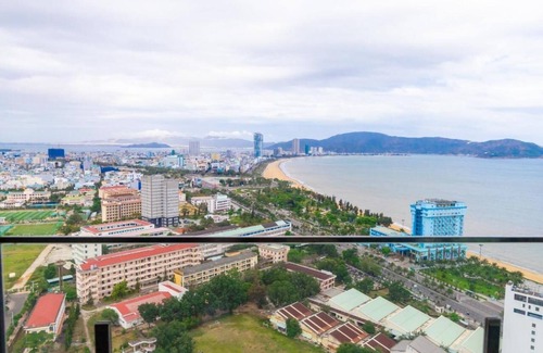 Quy Nhon Apartment | 1 minutes to the theme Sea! Family-sized condo with modern amenities