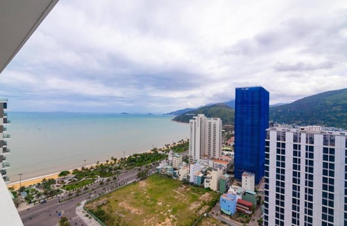 Quy Nhon Apartment | 1 minutes to the theme Sea! Family-sized condo with modern amenities