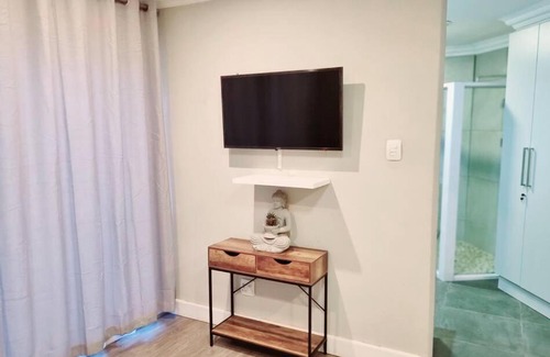 Bayswater Apartment | 1 on Fairway