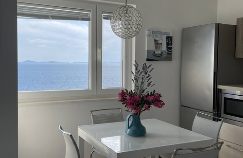 Susica Apartment | 1 or 2 apts (4/8 people) next to each other beach, pool, fantastic Kornati views