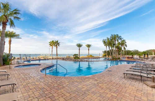 Pensacola Beach Condo | 1 Portofino 1005