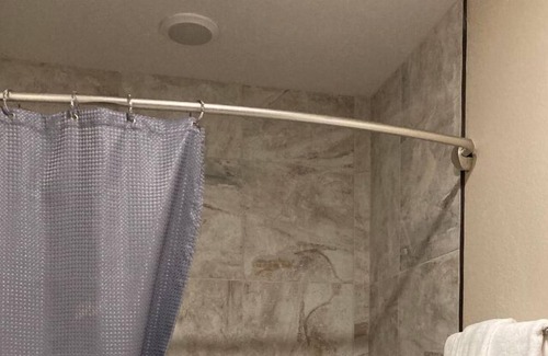 Gober House | 1 queen bed with private bathroom overlooking heated pool.