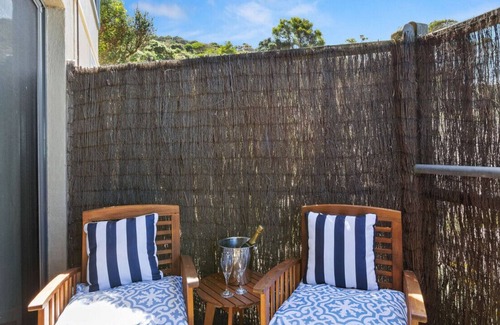 Wongarra Apartment | 1 Whitecrest Resort - Pool & Amazing Ocean Views