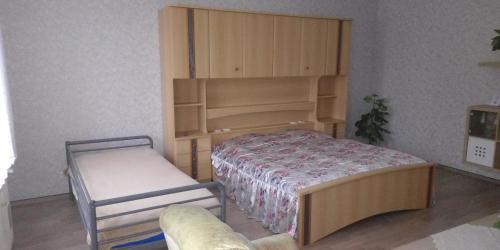 Altentreptow Apartment | 1 Zi, FeWo mit Küche und Bad