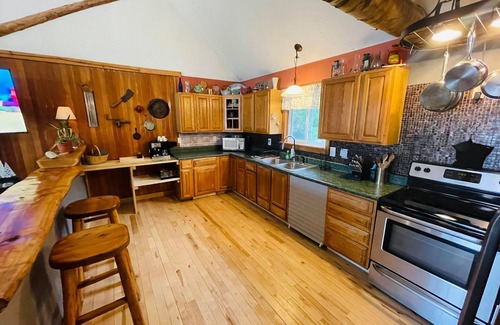 Drummond Island House | 10 acre, close to trails, WiFi, Kayaks, small lake/marsh,New beds.