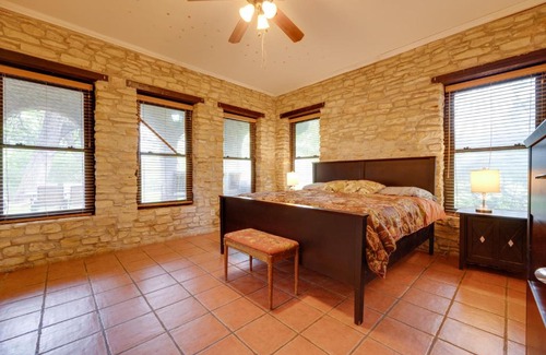 San Marcos House | 10-Acre San Marcos Vacation Rental about 6 Mi to TSU!