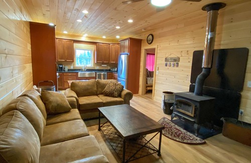 Brownville Cabin | 10 Bedroom Lodge Retreat on Deer Farm