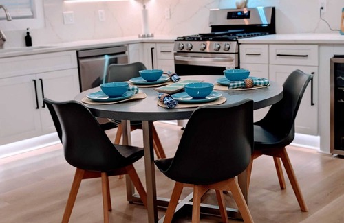 Mount Berry House | 10 Burnett Bungalow