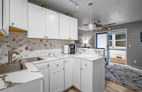 Roosevelt Condo | 10 Chelsea Place 1 Bedroom Condo by RedAwning