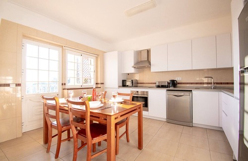 Lagoa e Carvoeiro Apartment | 10 Marinha - Two Bed Apt At Award Wining Beach