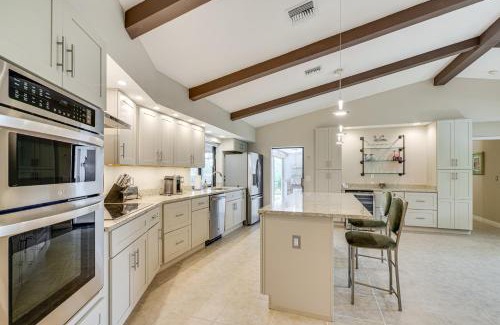 Biggar House | 10 Mi to Beach Poolside Paradise in Fort Myers!