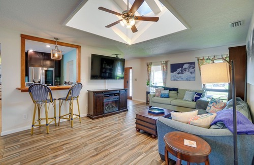Bay Crest Park House | 10 Mi to Dtwn: Waterfront Home in Tampa w/Hot Tub