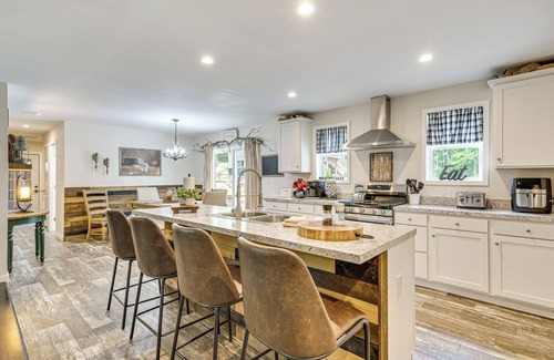 Conway House | 10 Mi to Echo Lake: Wooded Escape w/Grill!