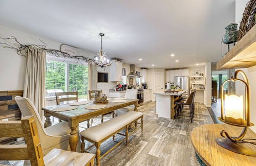 Conway House | 10 Mi to Echo Lake: Wooded Escape w/Grill!