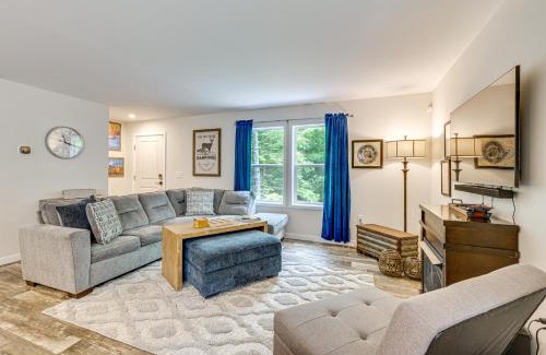 Conway House | 10 Mi to Echo Lake Wooded Escape with Grill!