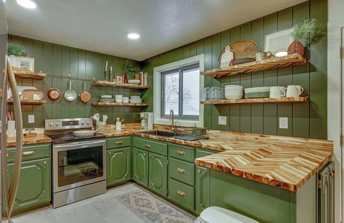 Pleasant View Apartment | 10 Mi to Nordic Valley: Ogden Escape w/Patio