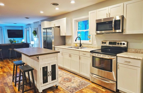 Forest House | 10 Min LU Firepit Patio Playset