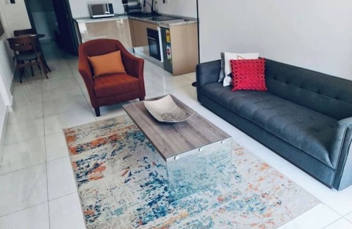 Kokomlemle Apartment | 10 mins from the beach | 1 BDR Apt | parking+wifi