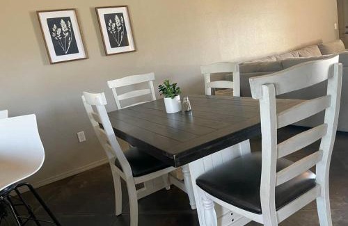 Amarillo House | 10 mins KING Smart TV Garage W/D