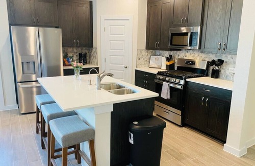 Hutto House | 10 mins to Hutto Samsung Plant