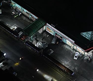 Project 4 Apartment | 10-minute ride to Araneta Coliseum