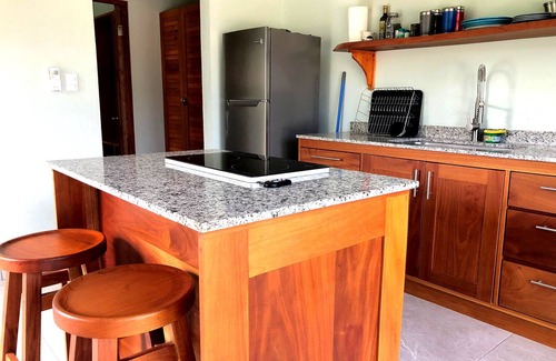Samara House | 10-minute walk to the Sand & Surf - Private Home