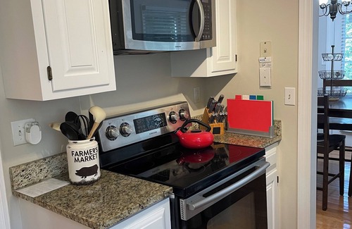 Athens Condo | 10 minute walk to UGA campus or downtown!