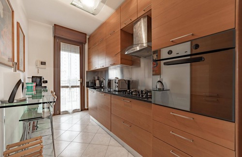 Ripamonti Corvetto House | 10 minutes from Bocconi, Elegance and Comfort
