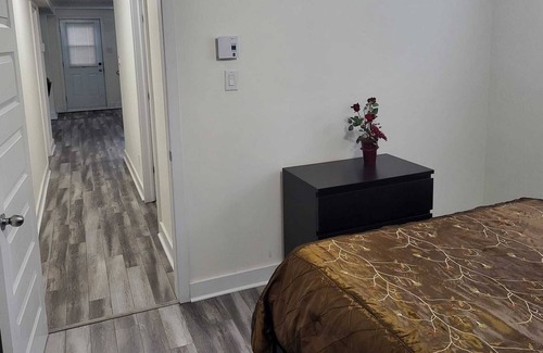 Hull Apartment | 10 MINUTES FROM DOWNTOWN OTTAWA, FAMILY FRIENDLY 1 BEDROOM APPARTMENT.