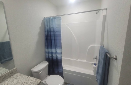 Killeen House | 10 Minutes from Fort Cavasos. WiFi, Netflix, Prime, Quit Subdivision
