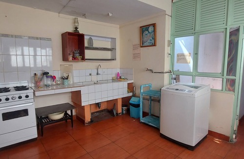 Miraflores House | 10 minutes from Kennedy park in Miraflores. Close to the Beach and Inka Market.