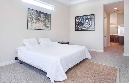 Windermere House | 10 Minutes from World Class Golf and Attractions