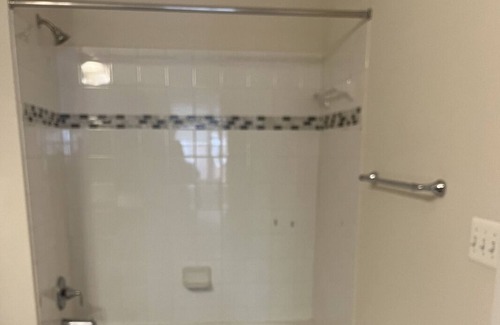 Oak Hill Apartment | 10 minutes to the IAD airport! Family sized condo with elevator & deck