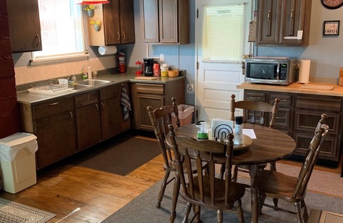 Lakeville Cottage | 10% off 2nt minimum Sept 1-7&8-12 Lakefront Cottage O'DellsLake near Loudonville