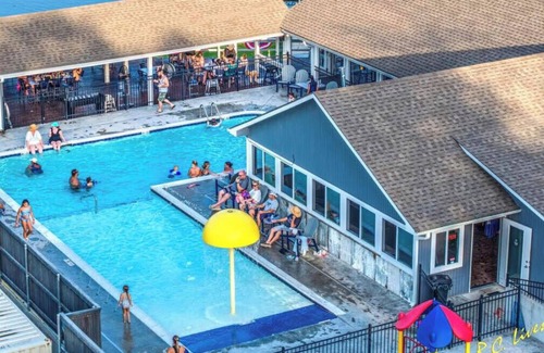 Afton House | 10% off 3 night stay! New! Beautiful Luxurious Lakeside Property!
