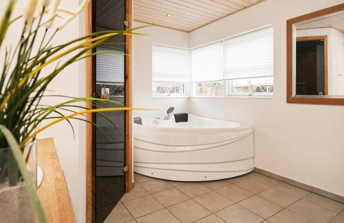 Tranum House | 10 person holiday home in Brovst