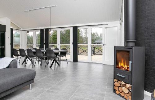 Bratten Strand House | 10 person holiday home in Jerup