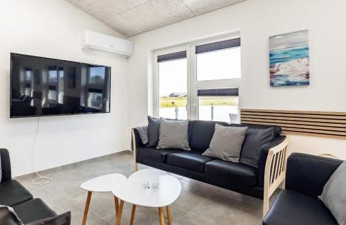 Grønhøj House | 10 person holiday home in Løkken-By Traum