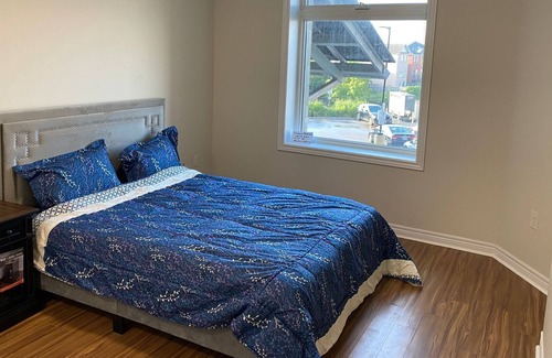 Markham Apartment | 10 The Stunning 3 Bed 2 Bath Apartment at Central Location Near to Transit & Hwy