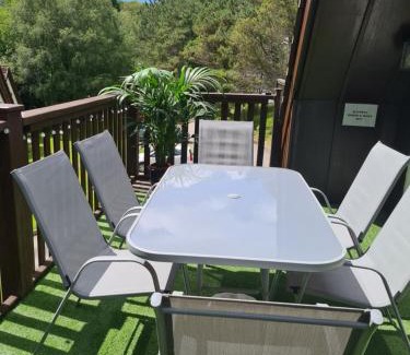 St. Ann's Chapel House | 10, Valley View Lodge, A beautiful 3 bedroom lodge with private Hot Tub and use of all onsite leisure facilities including fitness suite, indoor and outdoor pools set in the heart of the Tamar Valley