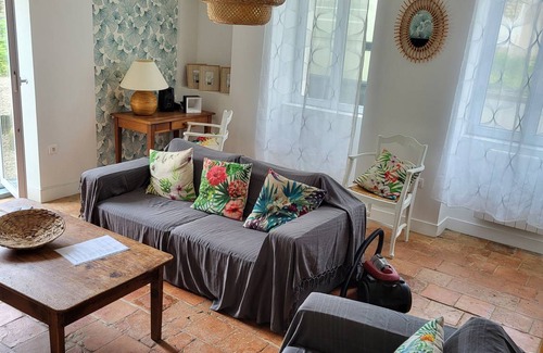 Mezieres sous Lavardin Cottage | 100 m² Cabin ∙ 3 bedrooms ∙ 6 guests