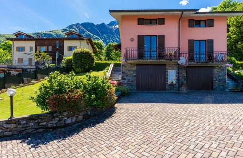 Colico Other | 100 m² Accommodation ∙ 2 bedrooms ∙ 6 guests
