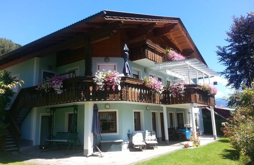 Flattach Apartment | 100 m² Apartment ∙ 2 bedrooms ∙ 10 guests