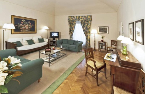 Sant' Ambrogio Apartment | 100 m² Apartment ∙ 3 bedrooms ∙ 6 guests