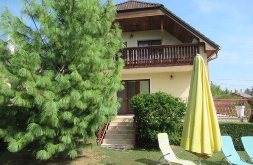 Csopak Apartment | 100 m² Apartment ∙ 2 bedrooms ∙ 4 guests