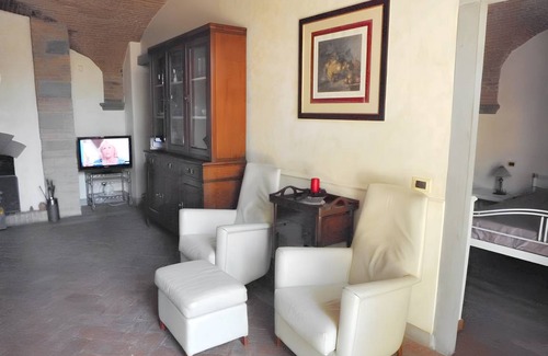 Empoli Apartment | 100 m² Apartment ∙ 2 bedrooms ∙ 4 guests