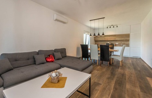 Turanj Apartment | 100 m² Apartment ∙ 3 bedrooms ∙ 6 guests
