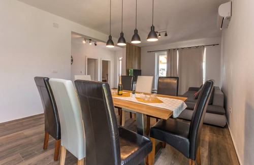 Turanj Apartment | 100 m² Apartment ∙ 3 bedrooms ∙ 6 guests