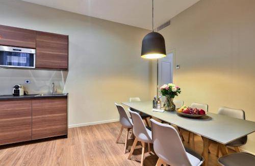 Quartier de la Monnaie Apartment | 100 m² Apartment ∙ 3 bedrooms ∙ 11 guests