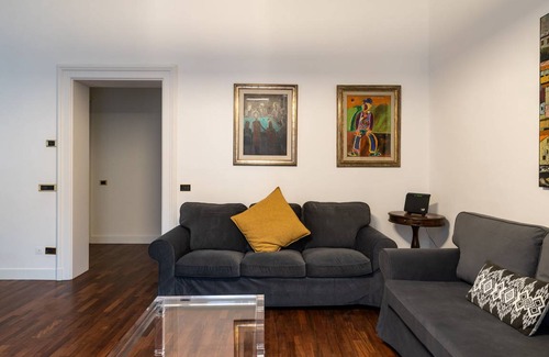 Municipio 1 Apartment | 100 m² Apartment ∙ 2 bedrooms ∙ 6 guests